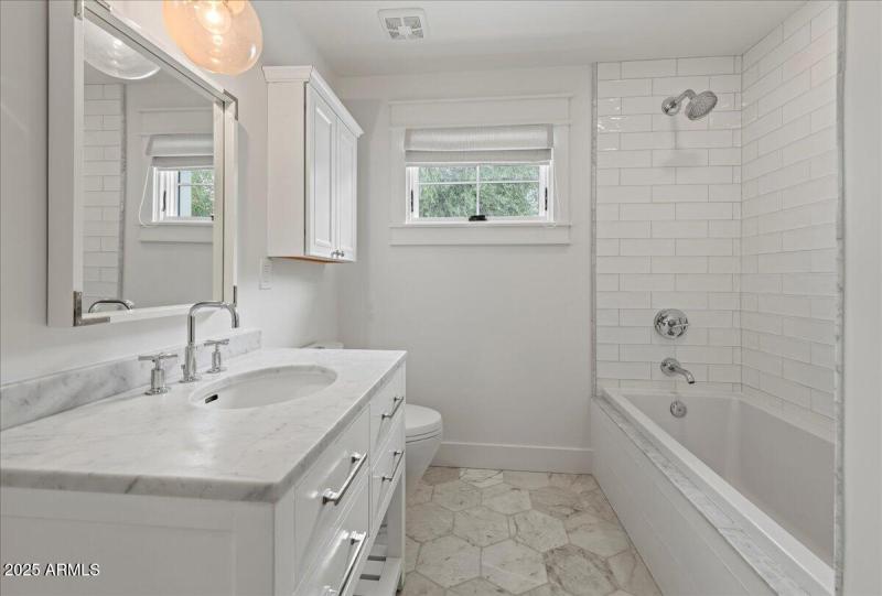 31-4569 E Lafayette Blvd 31