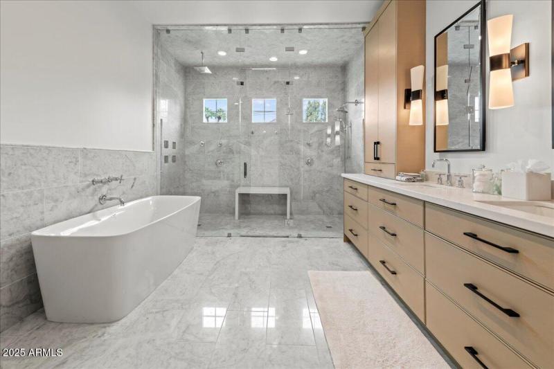 34-4569 E Lafayette Blvd 34