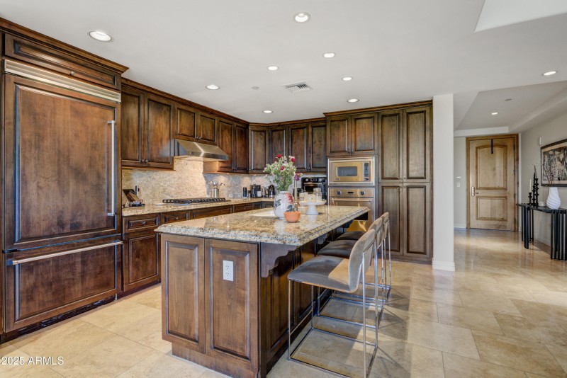 02-Kitchen
