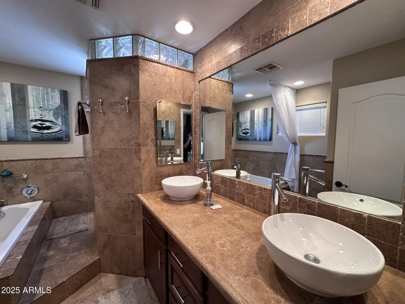 Full Primary Bathroom