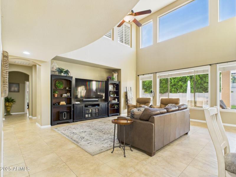 6-web-or-mls-CAM03379G0-PR0138-STILL006