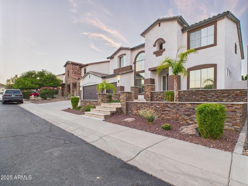 44-web-or-mls-CAM03379G0-PR0138-STILL044