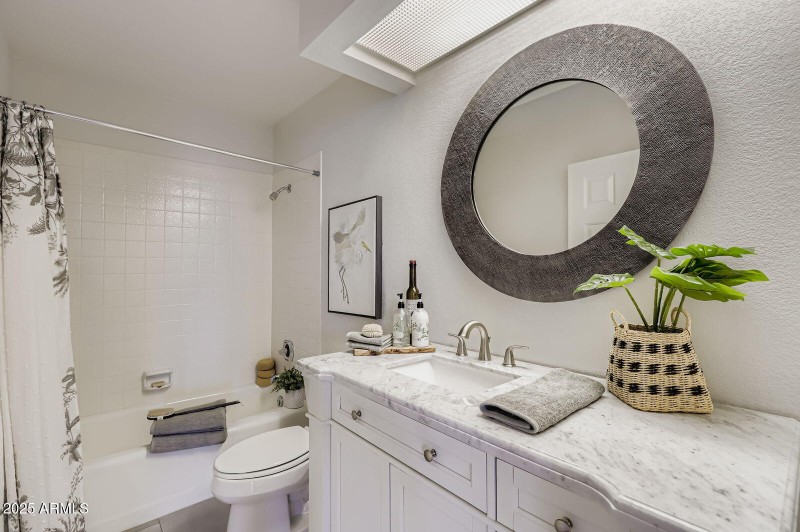 Updated Guest Bathroom with Tub