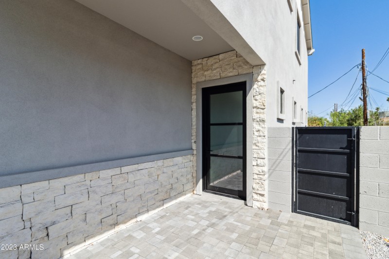 0011_Exterior