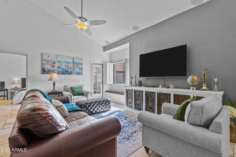 Via Linda Daytime-32