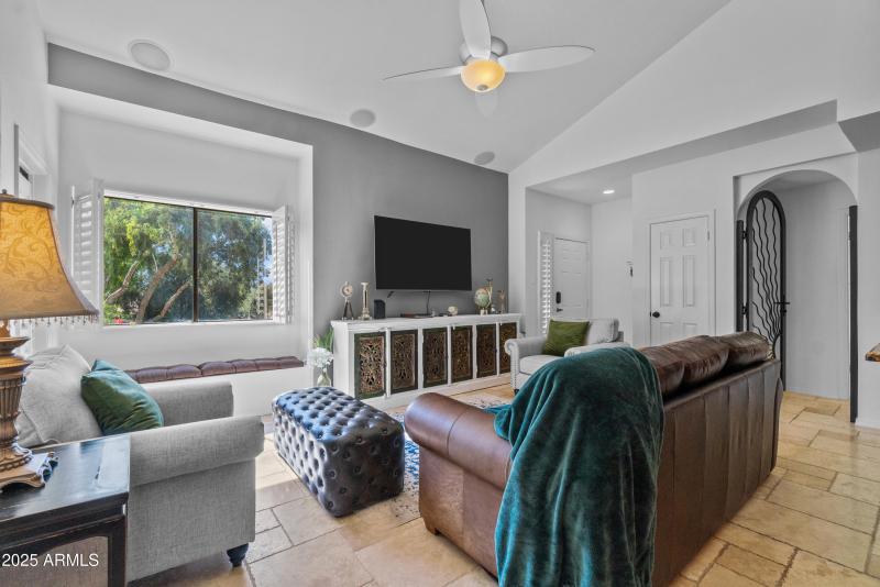 Via Linda Daytime-33