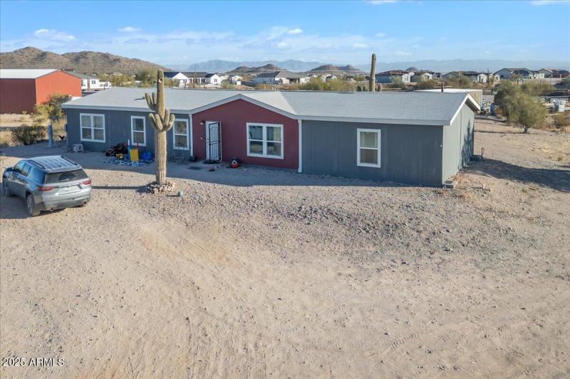 03-28383 N Mildred Ln