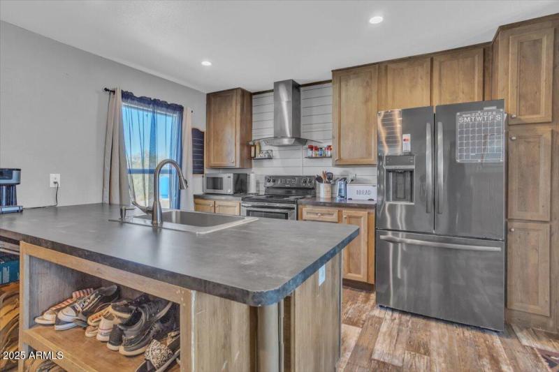 06-28383 N Mildred Ln