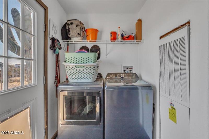 24-28383 N Mildred Ln