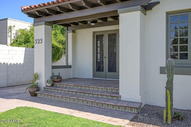 525 Patio