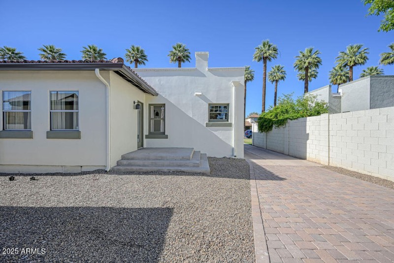 525 Back Patio
