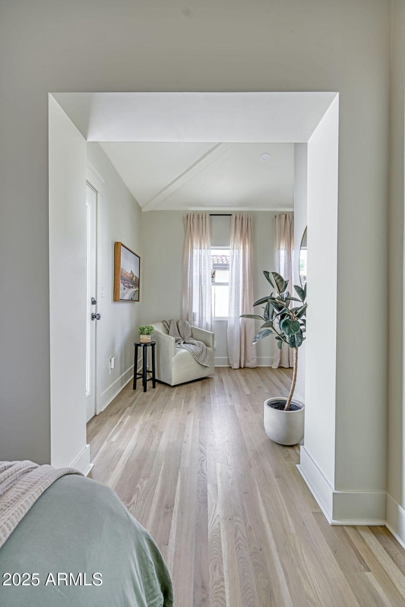 525 Bedroom