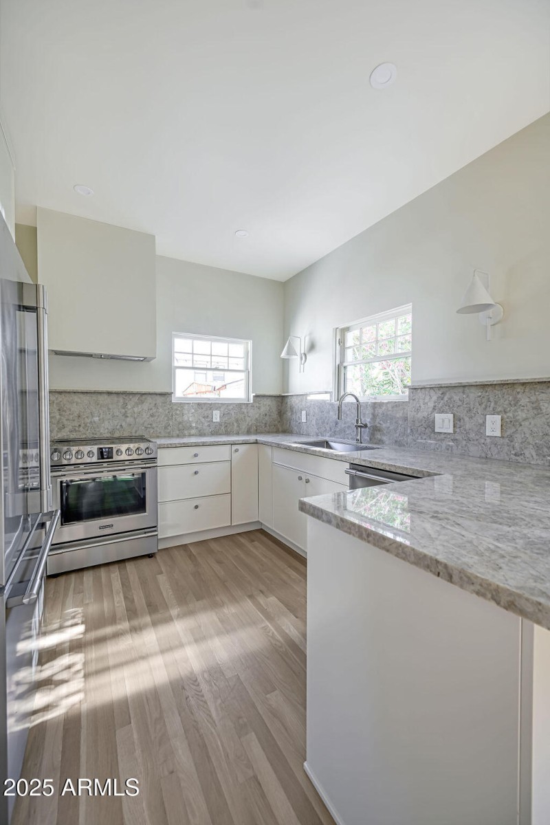 529 Kitchen