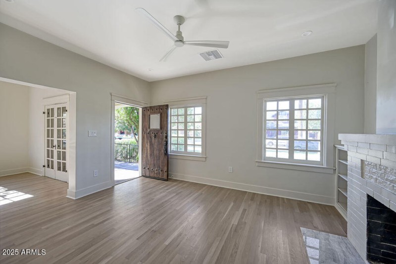 529 Living Room