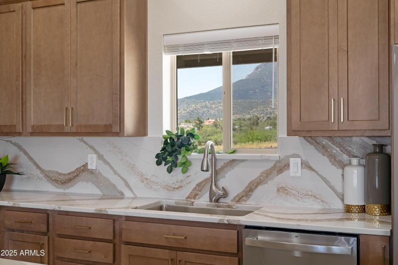 Quartz Full Backspash