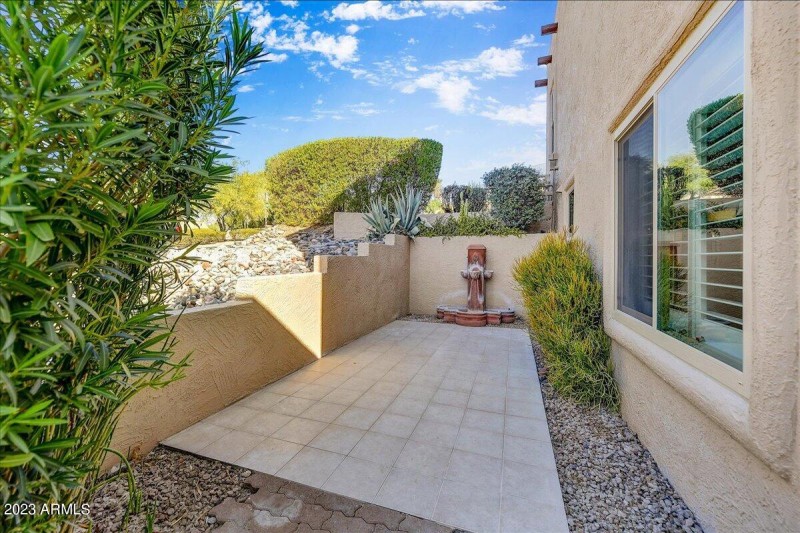 03-Patio