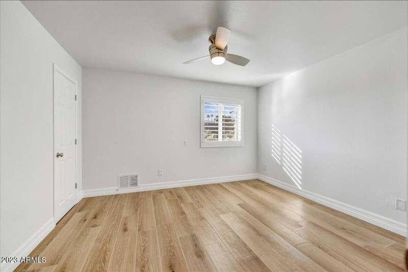 13-Bedroom