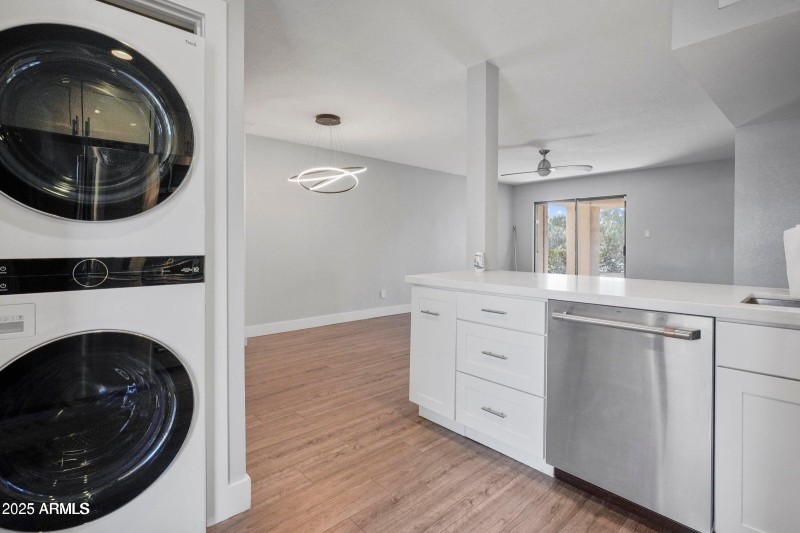 Kitchen/Laundry