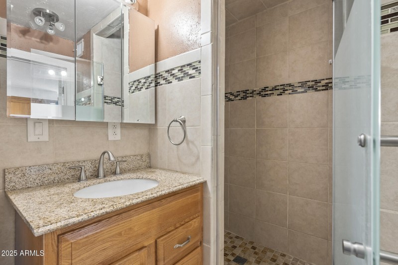 529B Bathroom