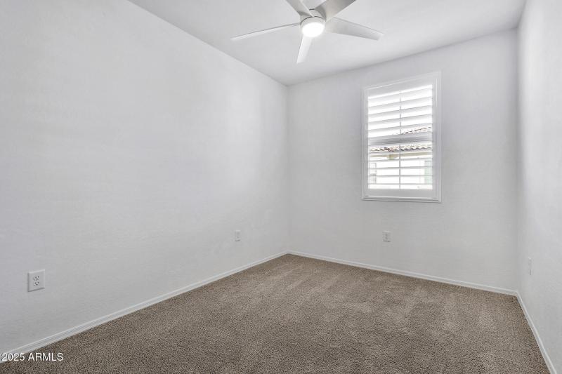 1959 E Hampton Ln Unit 102-26