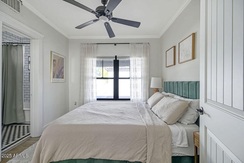 529 Bedroom