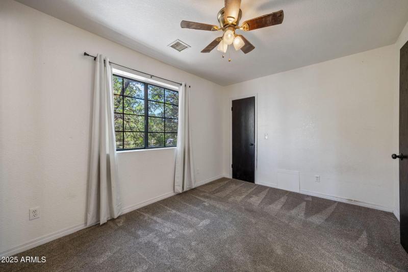 5460KnottinghamLn-WagonWheel-AZ-21