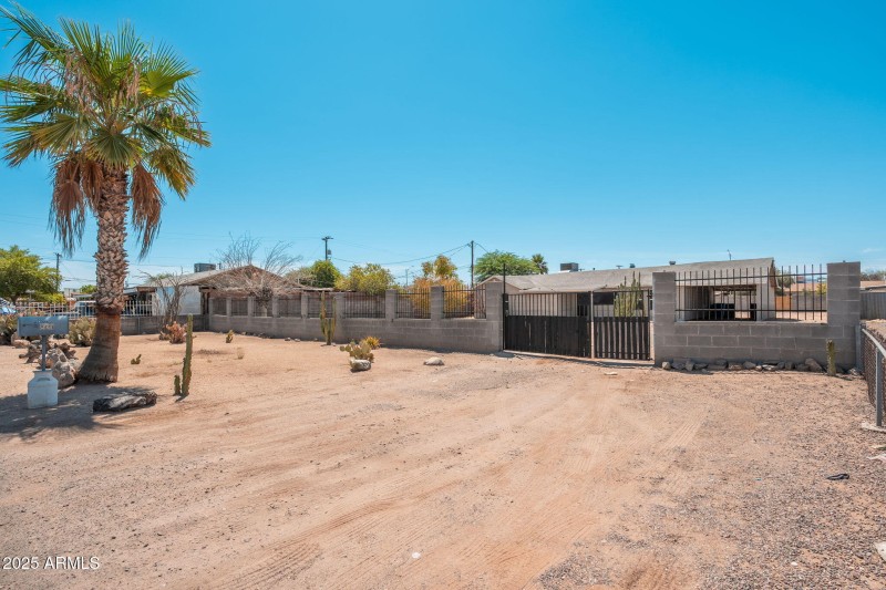 3731 W Wier Ave - 02