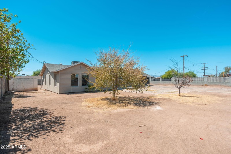 3731 W Wier Ave - 05