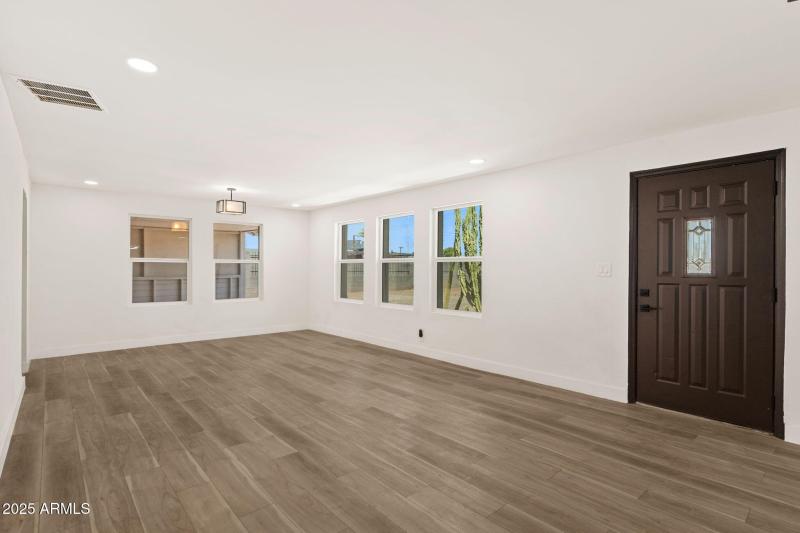 3731 W Wier Ave - 09