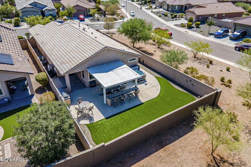 Corner lot-no one behind!