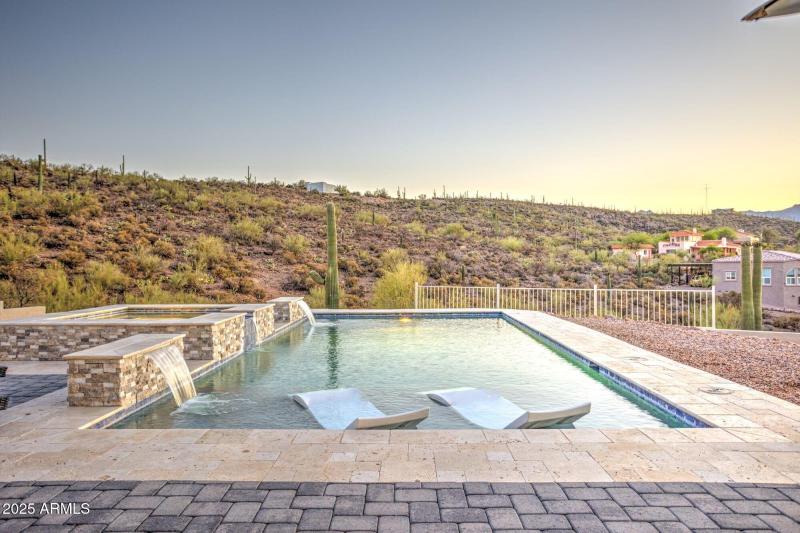 46 Serene Desest Beauty