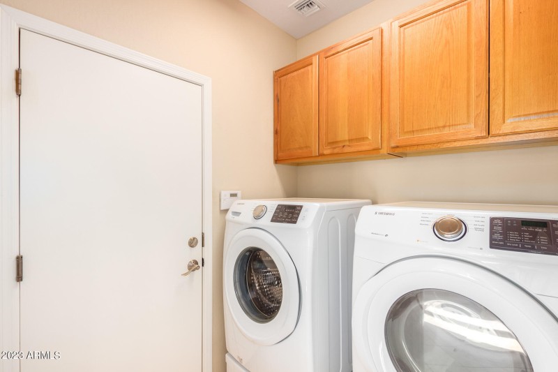 21LaundryRoom
