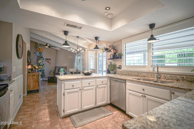 702 E Coral Gables Dr X-19