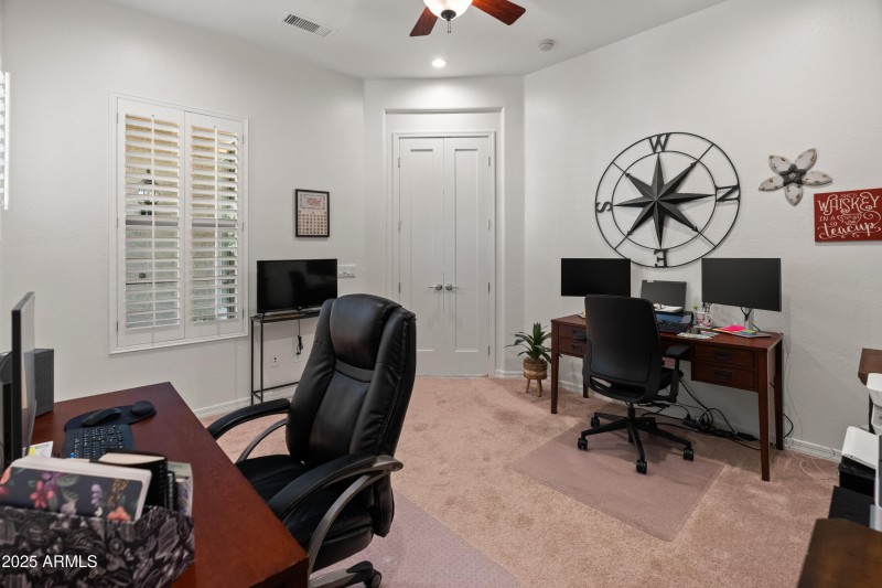 20250 N 262nd Dr-11