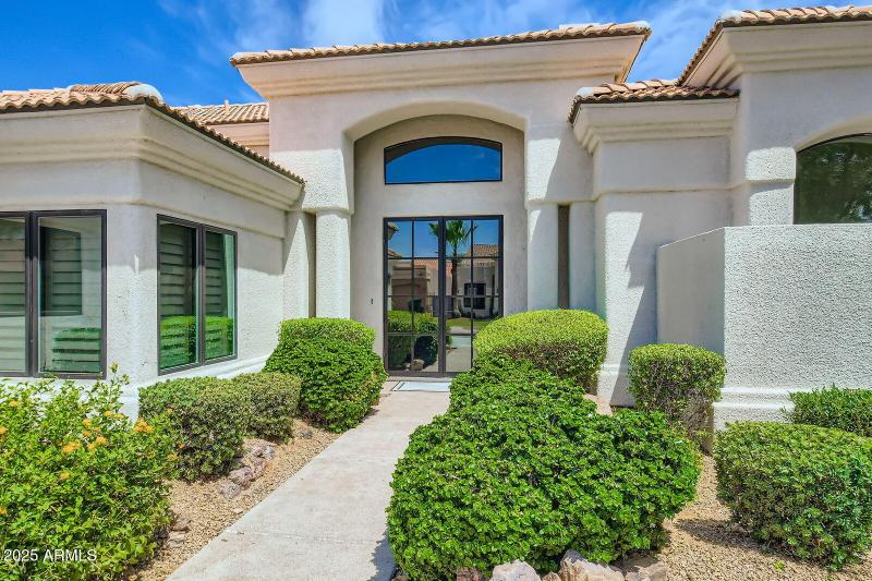 034 - 06 Exterior Front Entry