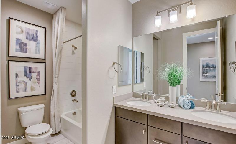 The-Lakes-at-RED_Castellano_ba