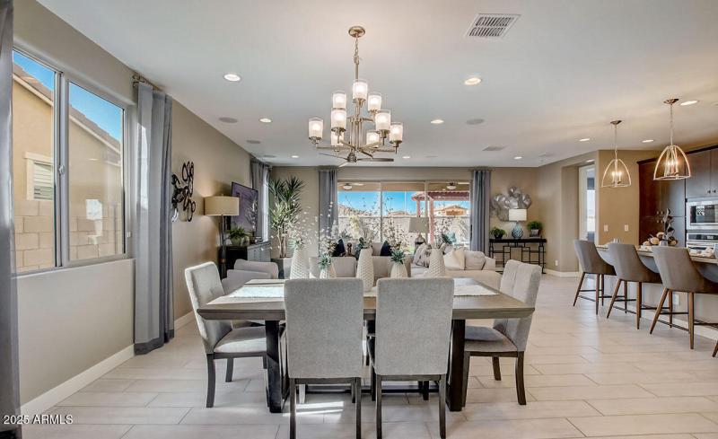 The-Lakes-at-RED_Castellano_dr