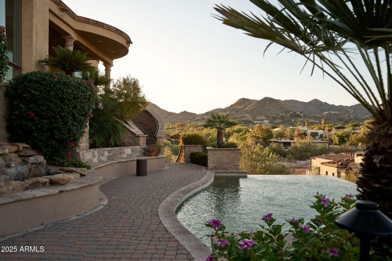 ValleyVista72