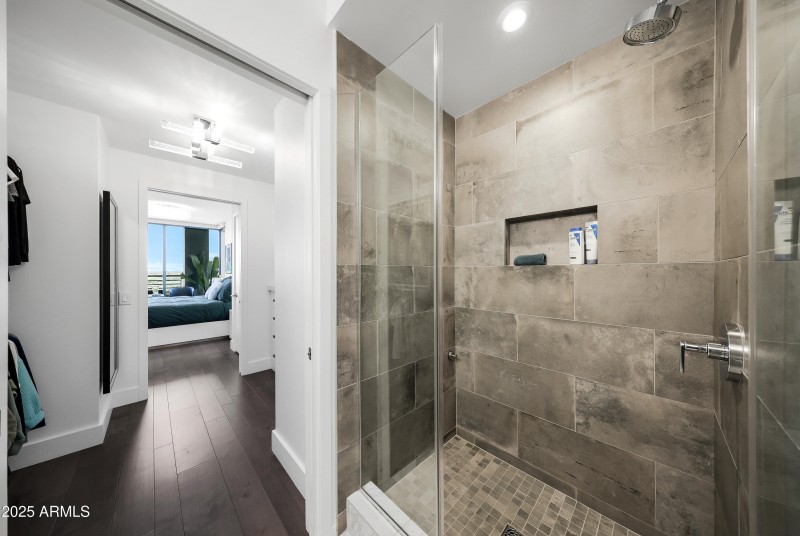 Primary suite shower