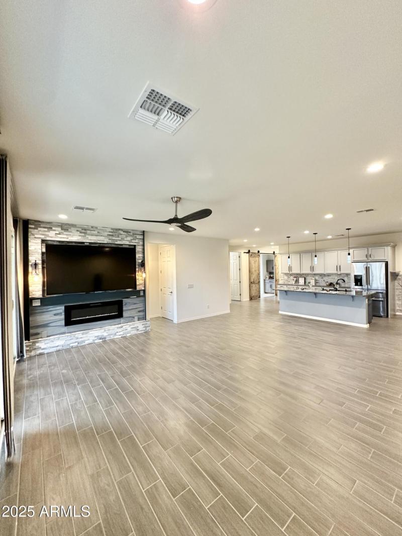 Gathering Room, Wall TV Stays!