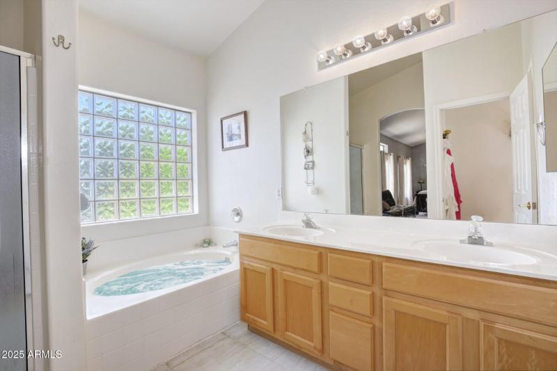 thumbnail_Lisbon Drive (34)