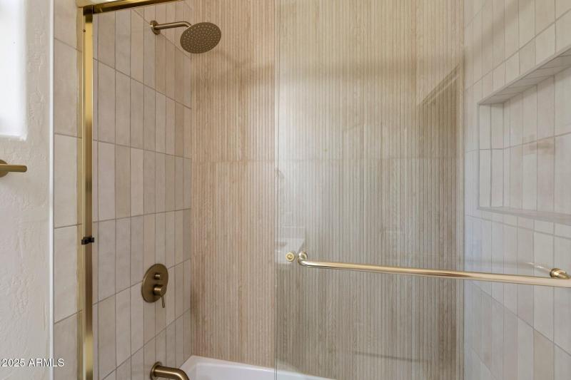 Ensuite Bath Shower