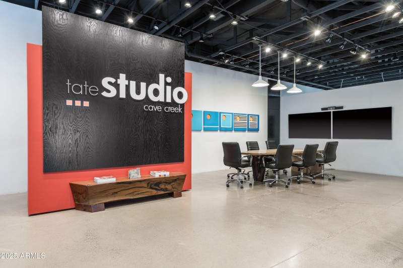 006_Studio Conference Area