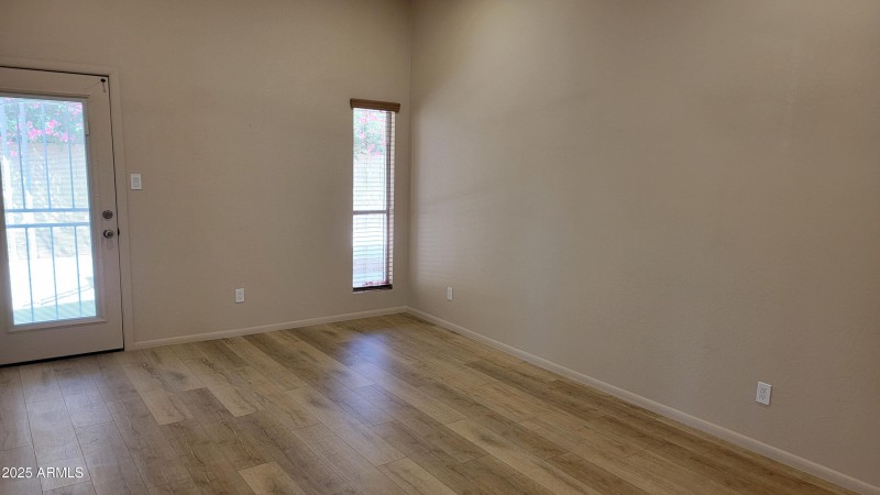 Livingf rm- vaulted