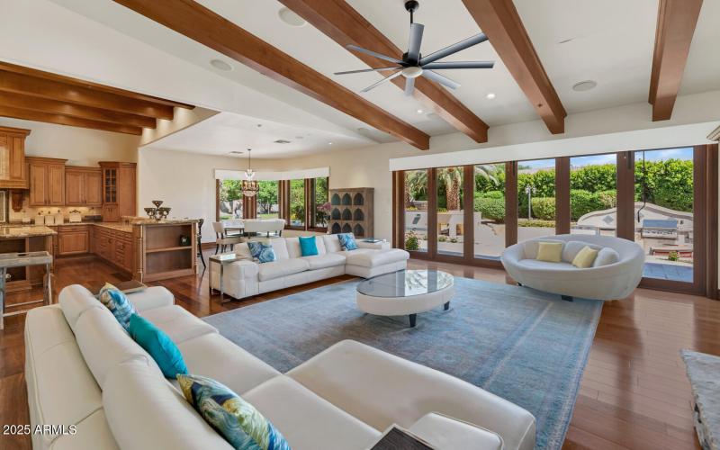 6730 E Sunnyvale Rd-large-014-020-6730 E