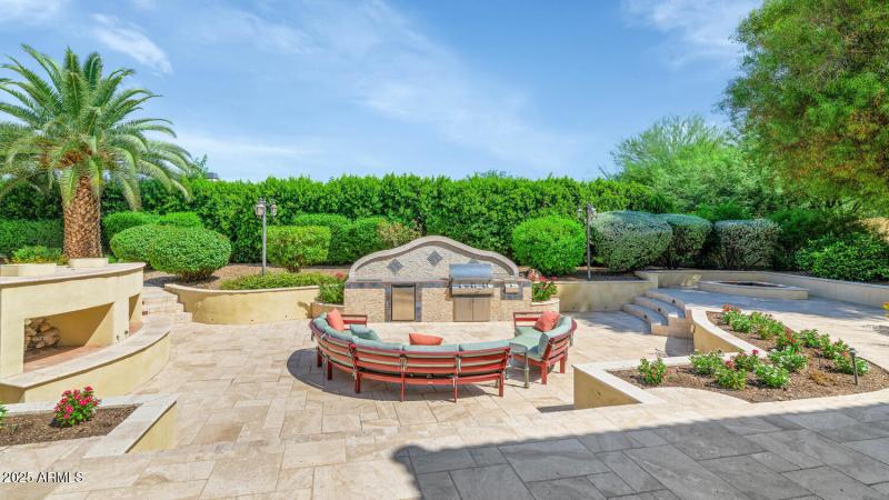 6730 E Sunnyvale Rd-large-060-028-6730 E