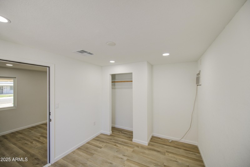Bedroom 4-pic 1