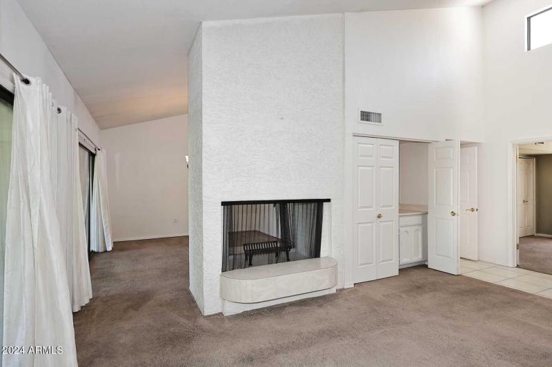 Living Room-Fireplace