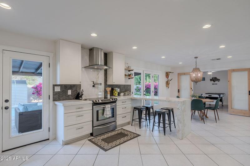 11-web-or-mls-Cypress-11