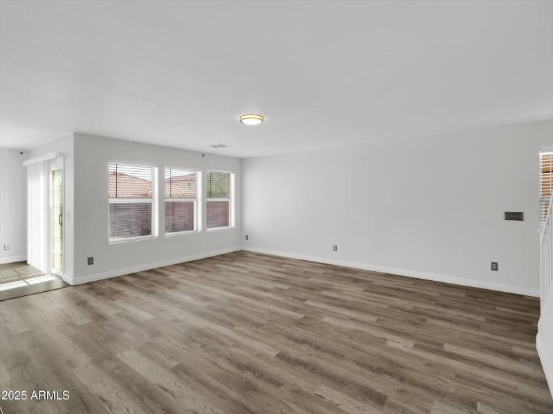 08-11509 E Quicksilver Avenue-8